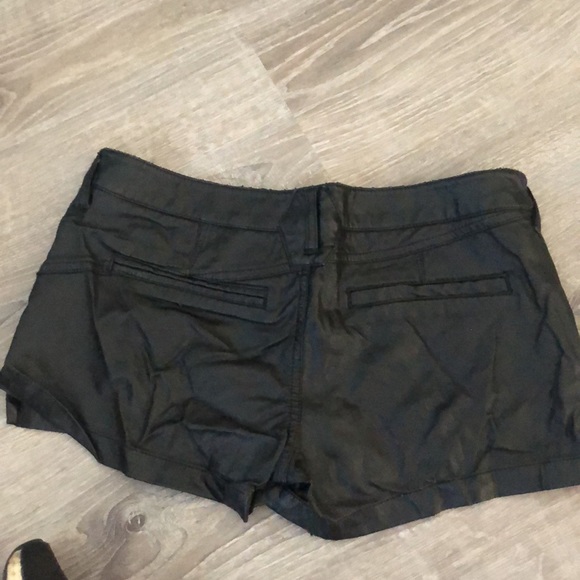 Volcom Shorts - Picture 4 of 5